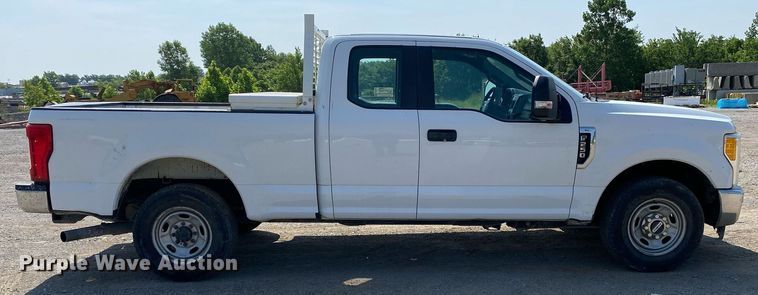 image for item DI7783 2017 Ford F250 Super Duty  SuperCab pickup truck