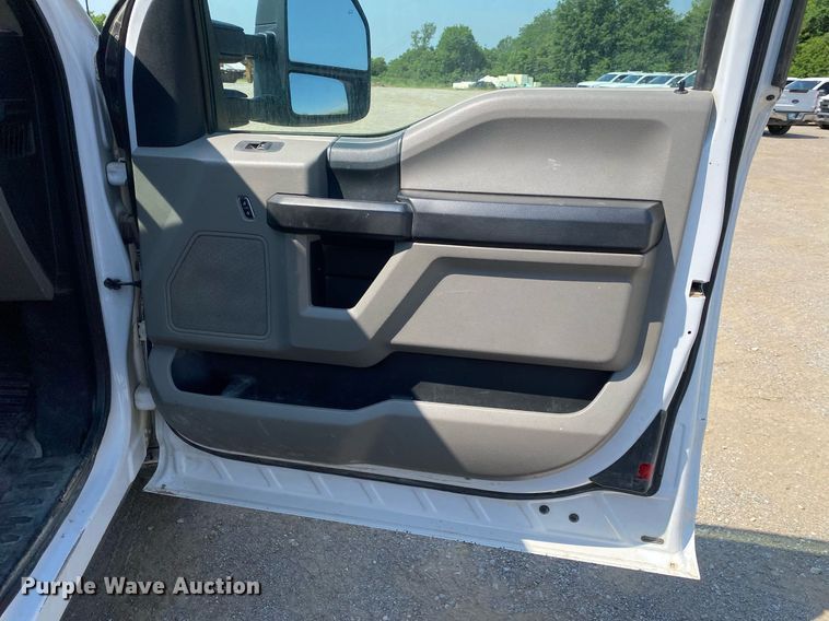 image for item DI7783 2017 Ford F250 Super Duty  SuperCab pickup truck