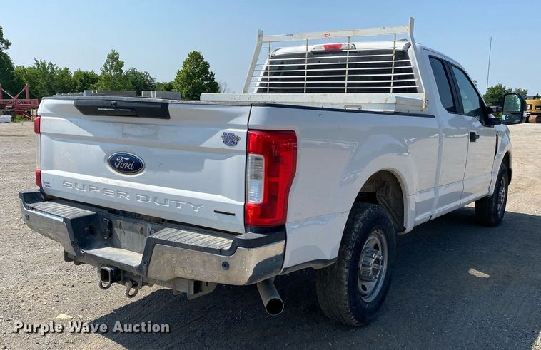 image for item DI7785 2019 Ford F250 Super Duty  SuperCab pickup truck