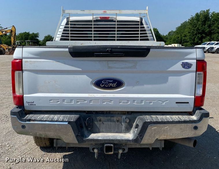 image for item DI7785 2019 Ford F250 Super Duty  SuperCab pickup truck