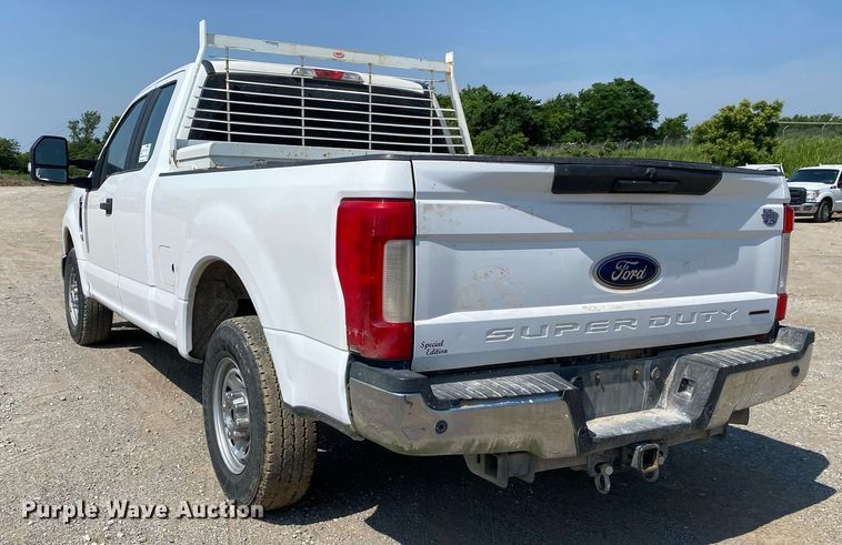 image for item DI7785 2019 Ford F250 Super Duty  SuperCab pickup truck