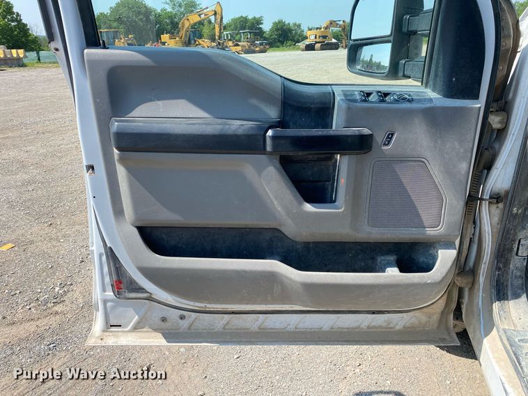 image for item DI7785 2019 Ford F250 Super Duty  SuperCab pickup truck