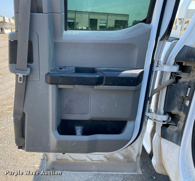 image for item DI7785 2019 Ford F250 Super Duty  SuperCab pickup truck