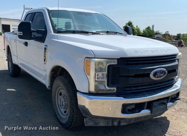 image for item DI7786 2017 Ford F250 Super Duty  SuperCab pickup truck