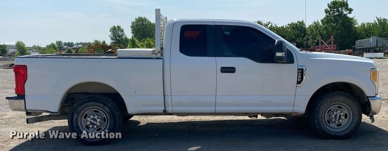 image for item DI7786 2017 Ford F250 Super Duty  SuperCab pickup truck