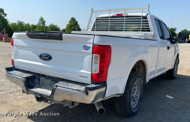 image for item DI7786 2017 Ford F250 Super Duty  SuperCab pickup truck