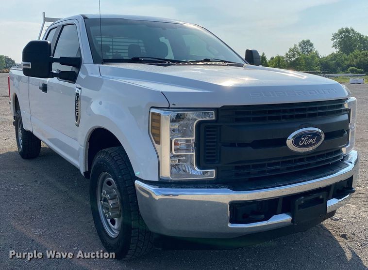image for item DI7790 2019 Ford F250 Super Duty  SuperCab pickup truck