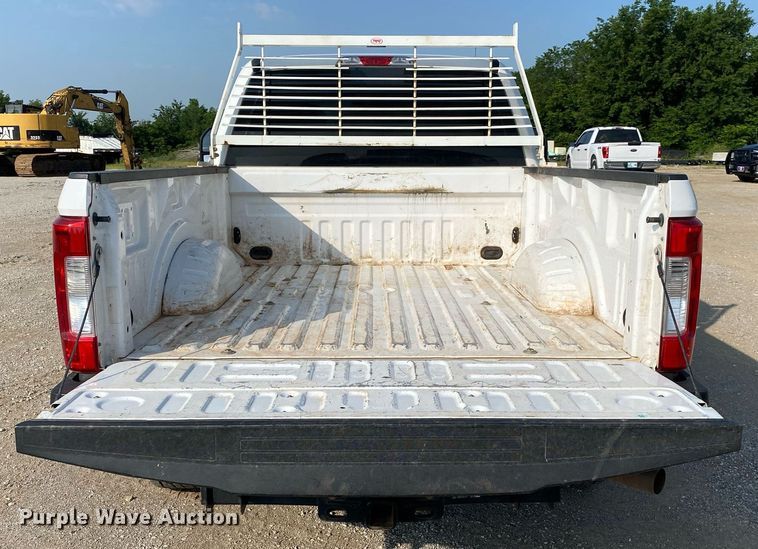 image for item DI7790 2019 Ford F250 Super Duty  SuperCab pickup truck