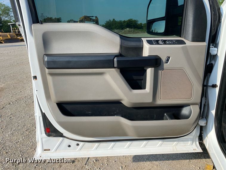 image for item DI7790 2019 Ford F250 Super Duty  SuperCab pickup truck