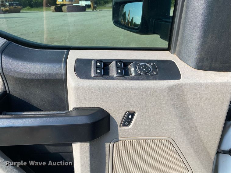 image for item DI7790 2019 Ford F250 Super Duty  SuperCab pickup truck