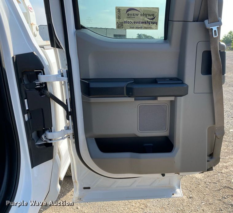 image for item DI7790 2019 Ford F250 Super Duty  SuperCab pickup truck