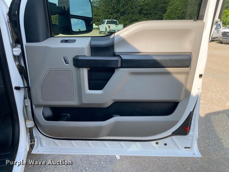 image for item DI7790 2019 Ford F250 Super Duty  SuperCab pickup truck