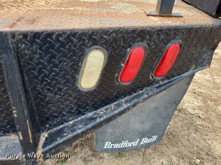 image for item DK1889 2006 Ford F450 Super Duty XL  Crew Cab flatbed truck