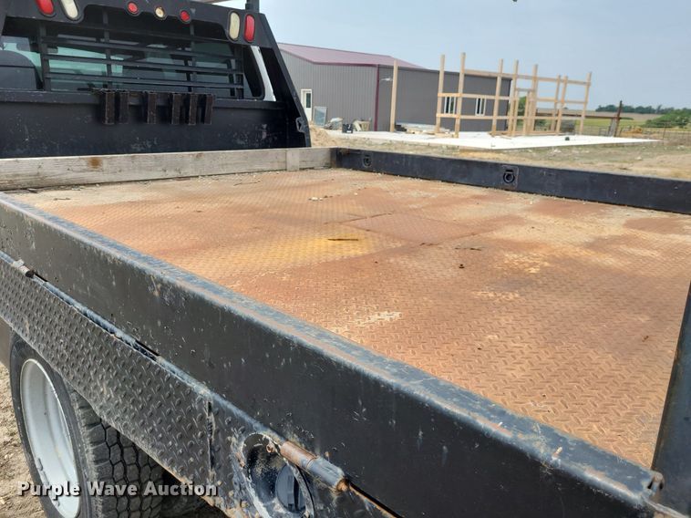 image for item DK1889 2006 Ford F450 Super Duty XL  Crew Cab flatbed truck