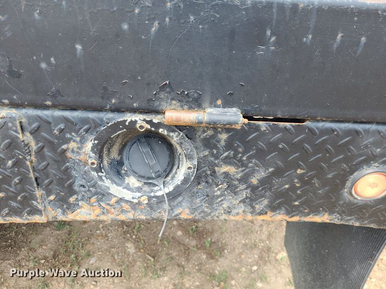 image for item DK1889 2006 Ford F450 Super Duty XL  Crew Cab flatbed truck