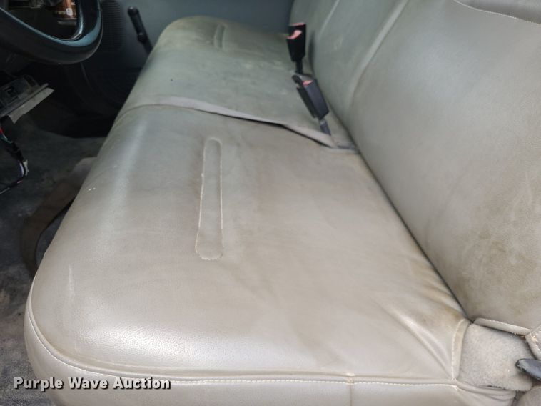 image for item DK1889 2006 Ford F450 Super Duty XL  Crew Cab flatbed truck