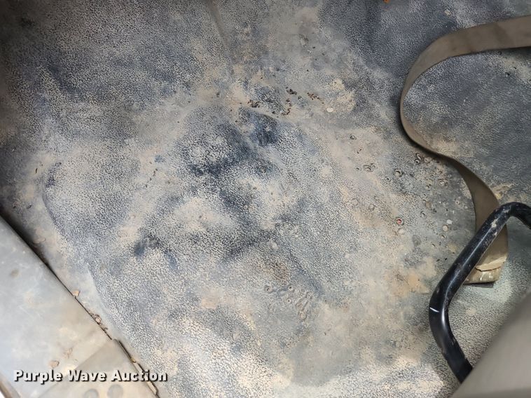 image for item DK1889 2006 Ford F450 Super Duty XL  Crew Cab flatbed truck