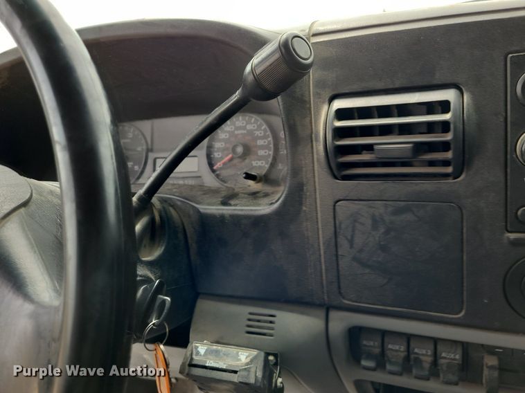 image for item DK1889 2006 Ford F450 Super Duty XL  Crew Cab flatbed truck