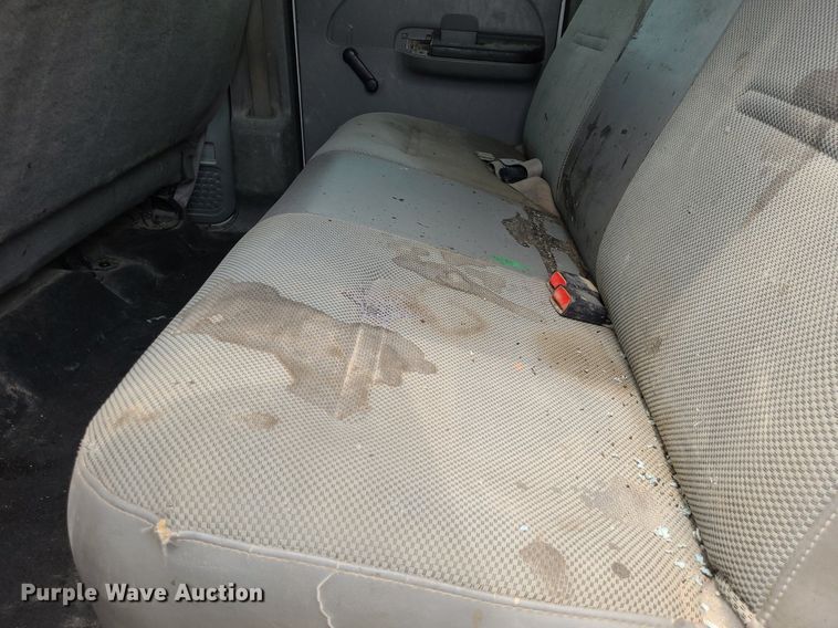 image for item DK1889 2006 Ford F450 Super Duty XL  Crew Cab flatbed truck