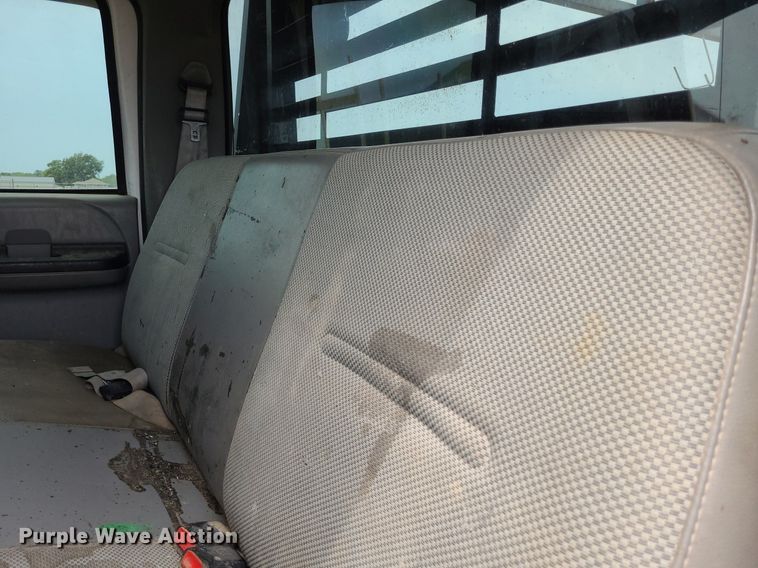 image for item DK1889 2006 Ford F450 Super Duty XL  Crew Cab flatbed truck