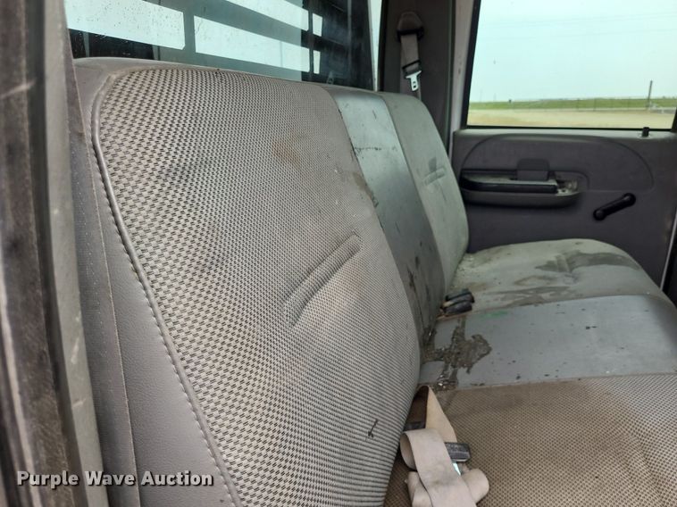 image for item DK1889 2006 Ford F450 Super Duty XL  Crew Cab flatbed truck