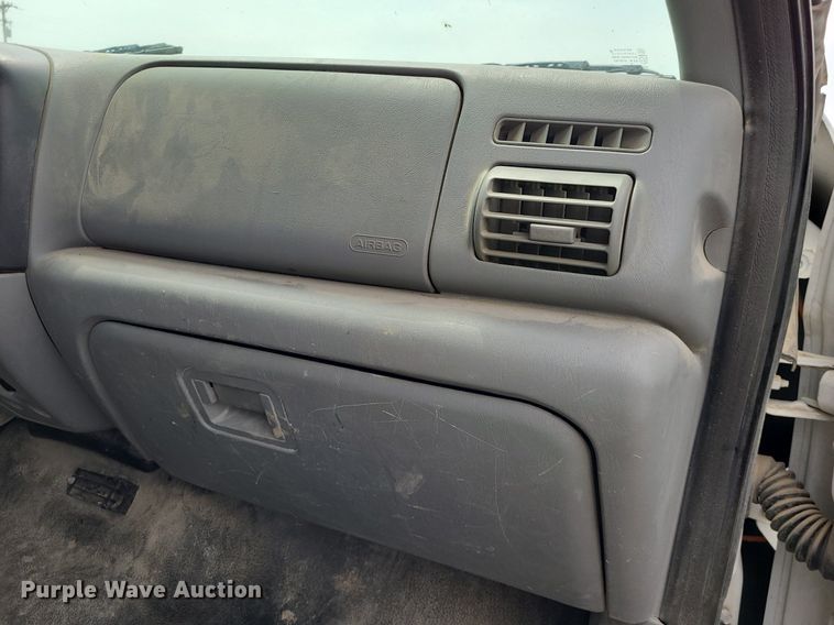 image for item DK1889 2006 Ford F450 Super Duty XL  Crew Cab flatbed truck