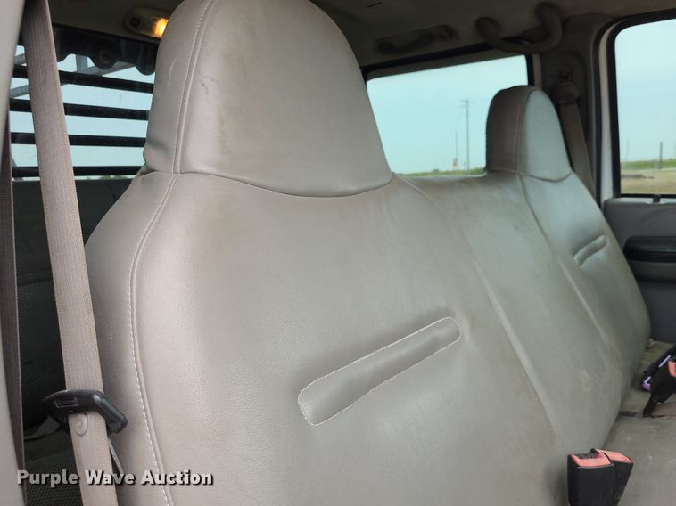 image for item DK1889 2006 Ford F450 Super Duty XL  Crew Cab flatbed truck