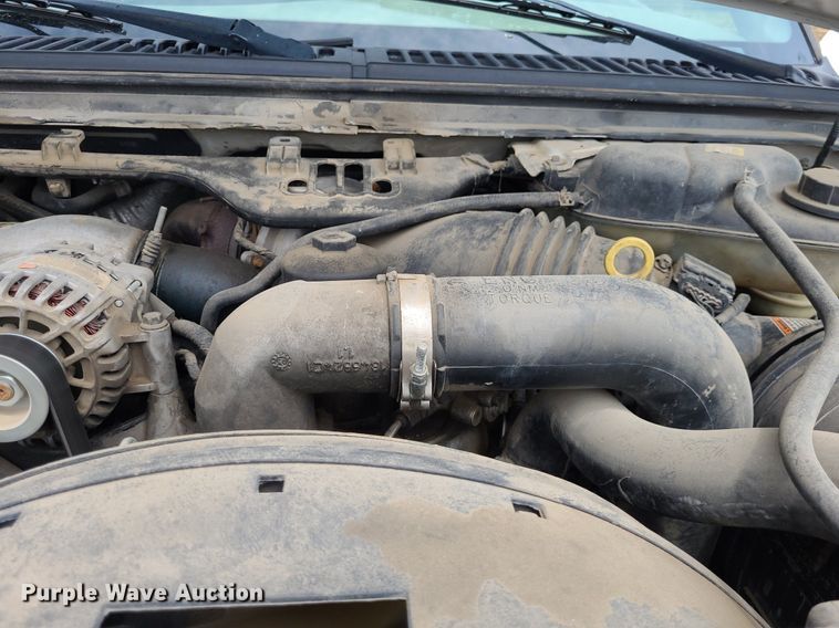 image for item DK1889 2006 Ford F450 Super Duty XL  Crew Cab flatbed truck