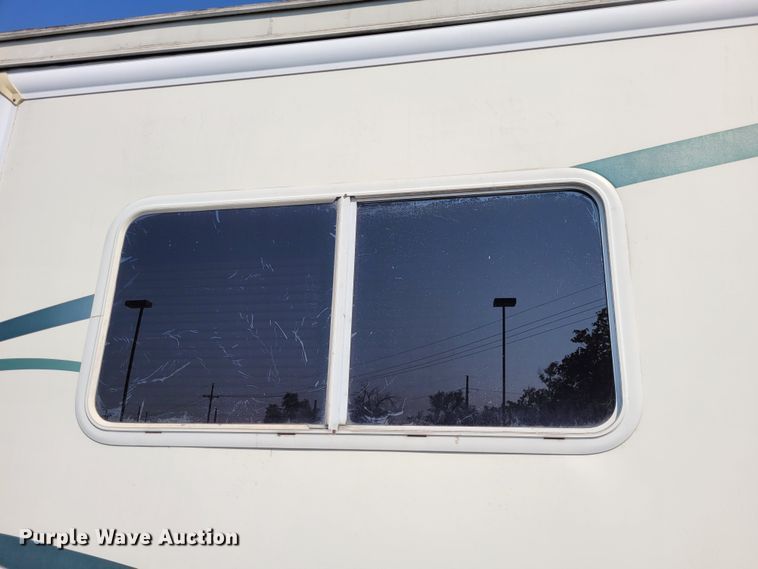 image for item DK1926 2001 Fleetwood Wilderness GL  camper