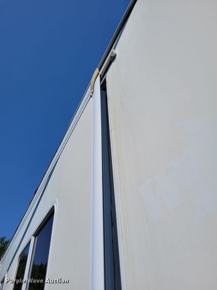 image for item DK1926 2001 Fleetwood Wilderness GL  camper