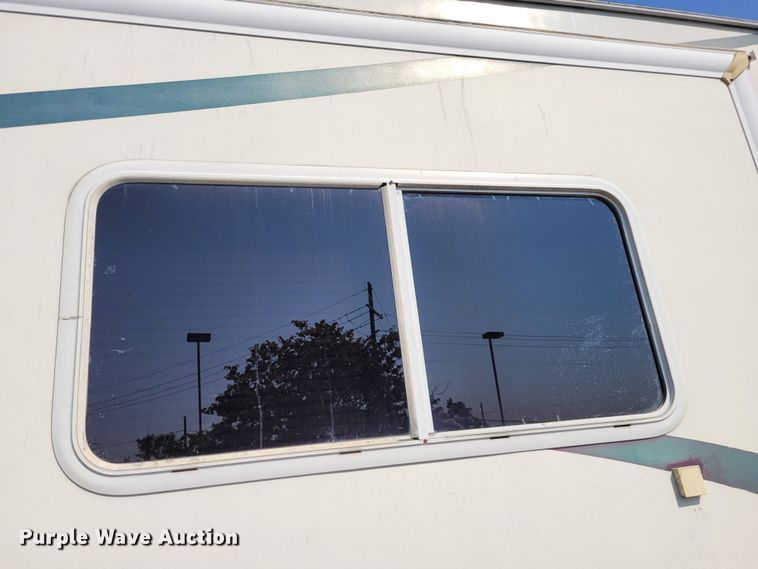 image for item DK1926 2001 Fleetwood Wilderness GL  camper