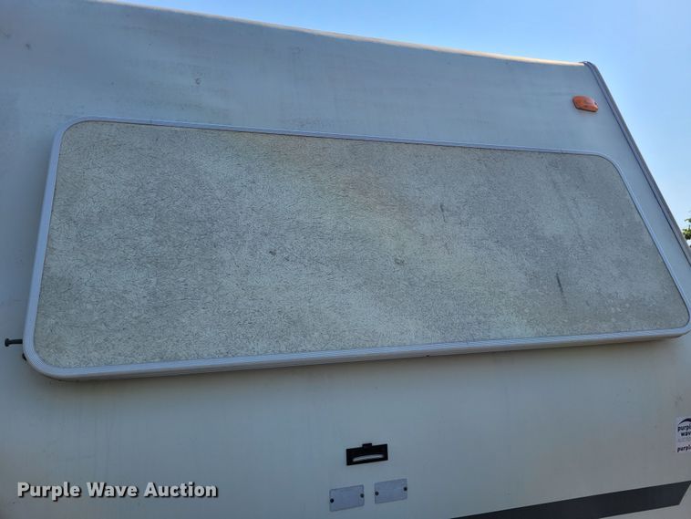 image for item DK1926 2001 Fleetwood Wilderness GL  camper