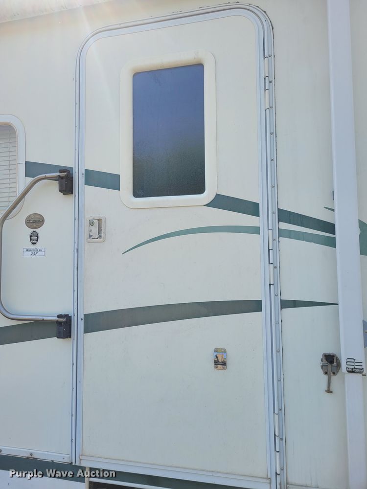 image for item DK1926 2001 Fleetwood Wilderness GL  camper