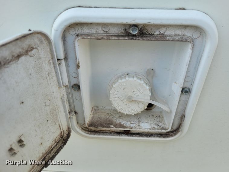 image for item DK1926 2001 Fleetwood Wilderness GL  camper