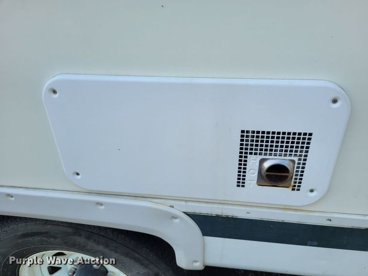 image for item DK1926 2001 Fleetwood Wilderness GL  camper