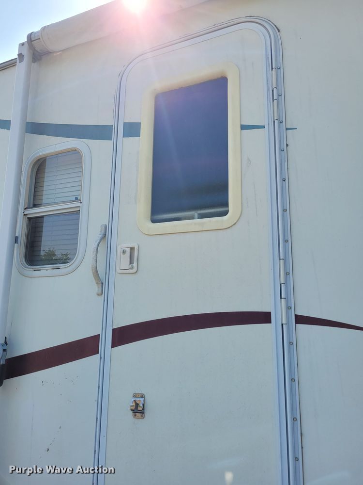 image for item DK1926 2001 Fleetwood Wilderness GL  camper