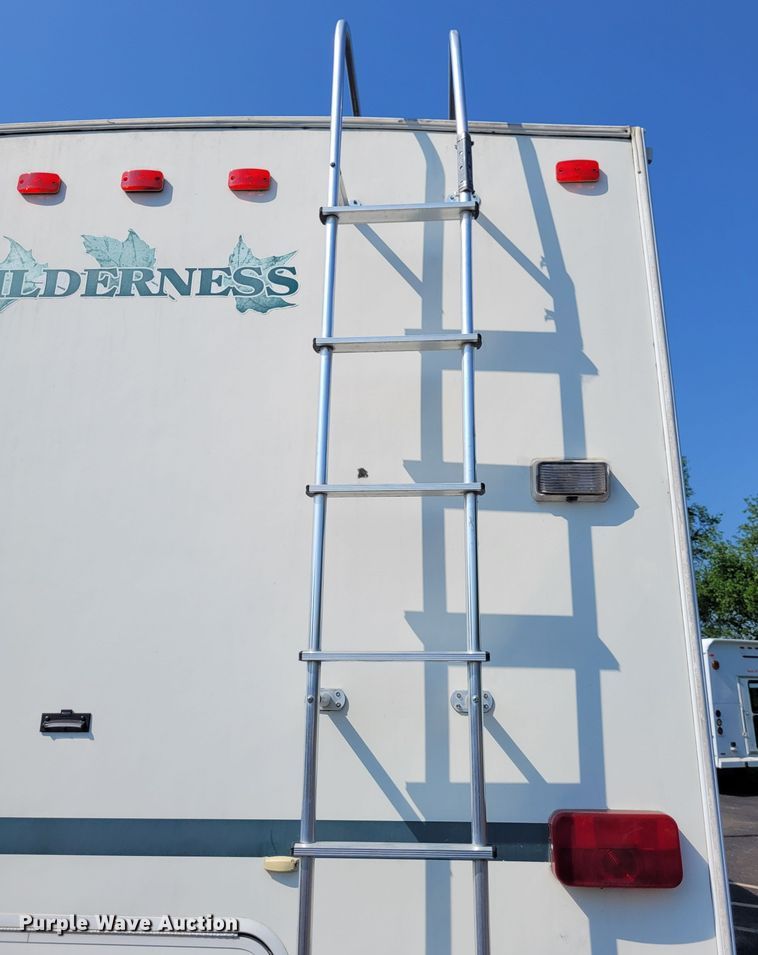 image for item DK1926 2001 Fleetwood Wilderness GL  camper