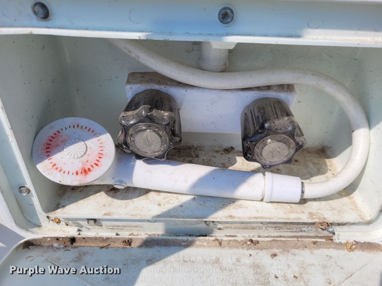 image for item DK1926 2001 Fleetwood Wilderness GL  camper