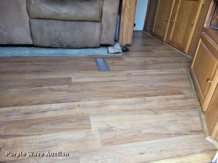 image for item DK1926 2001 Fleetwood Wilderness GL  camper