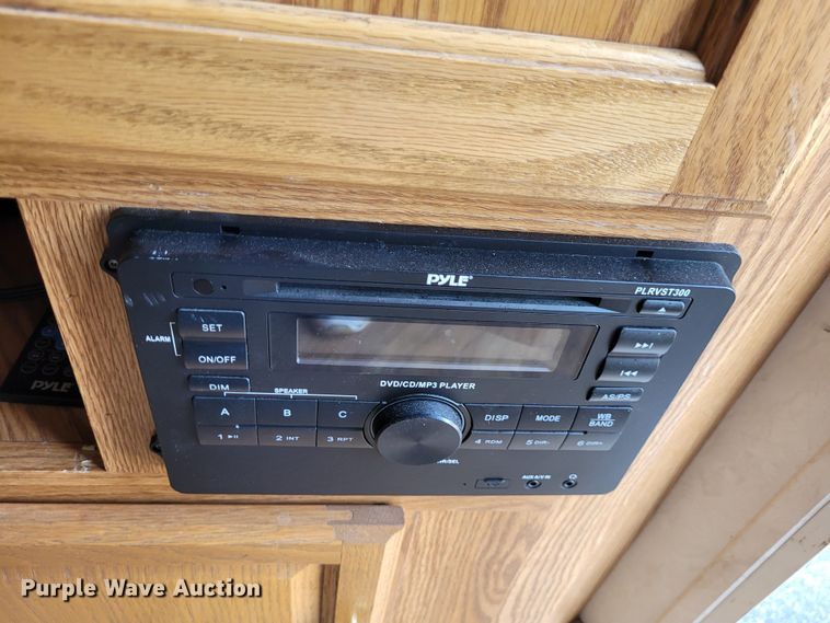 image for item DK1926 2001 Fleetwood Wilderness GL  camper