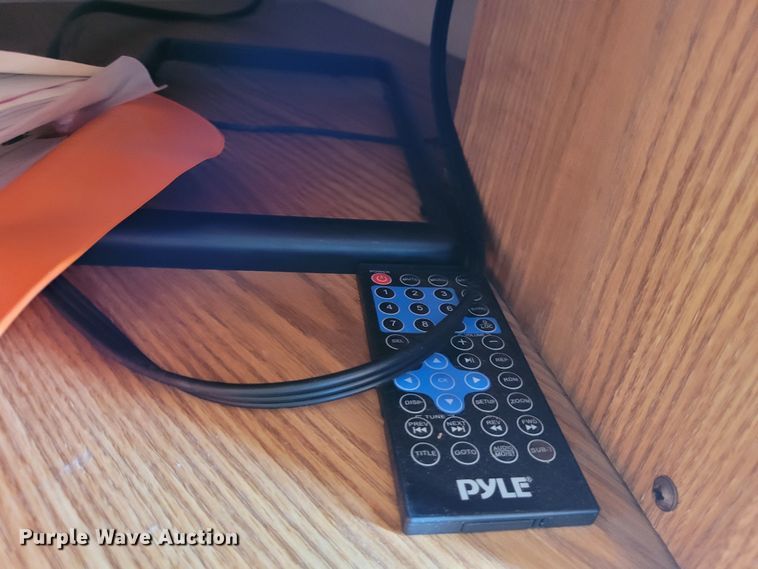 image for item DK1926 2001 Fleetwood Wilderness GL  camper