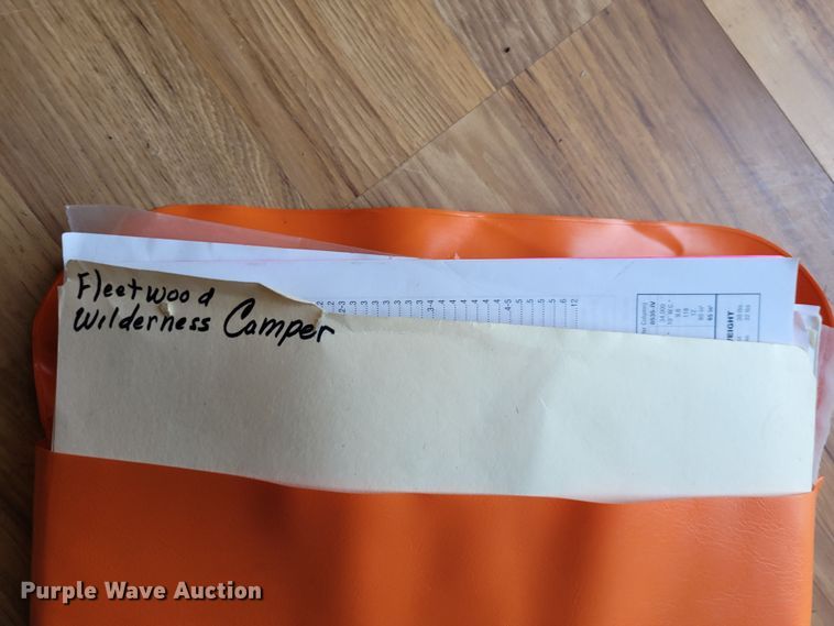 image for item DK1926 2001 Fleetwood Wilderness GL  camper