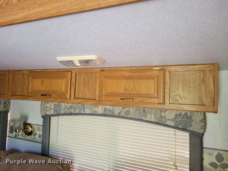 image for item DK1926 2001 Fleetwood Wilderness GL  camper