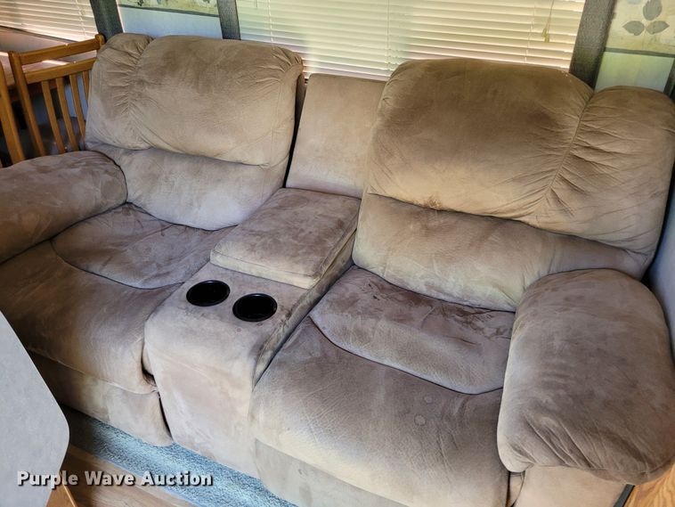 image for item DK1926 2001 Fleetwood Wilderness GL  camper