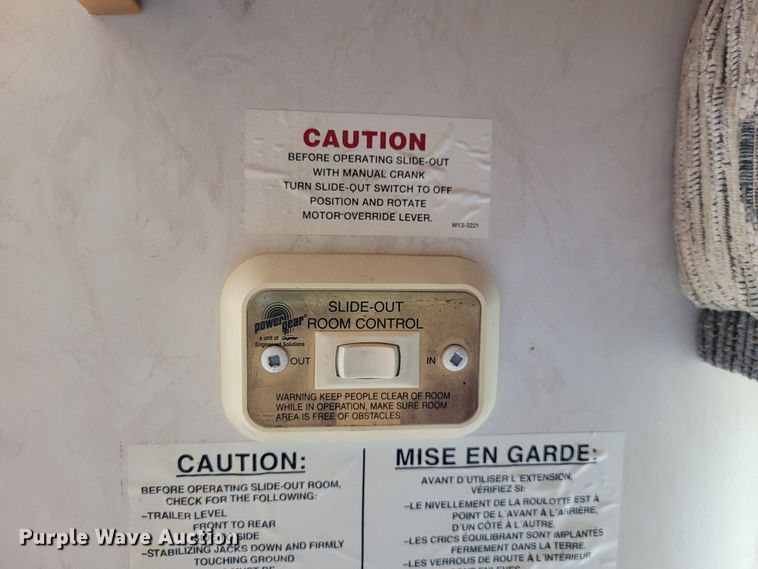 image for item DK1926 2001 Fleetwood Wilderness GL  camper