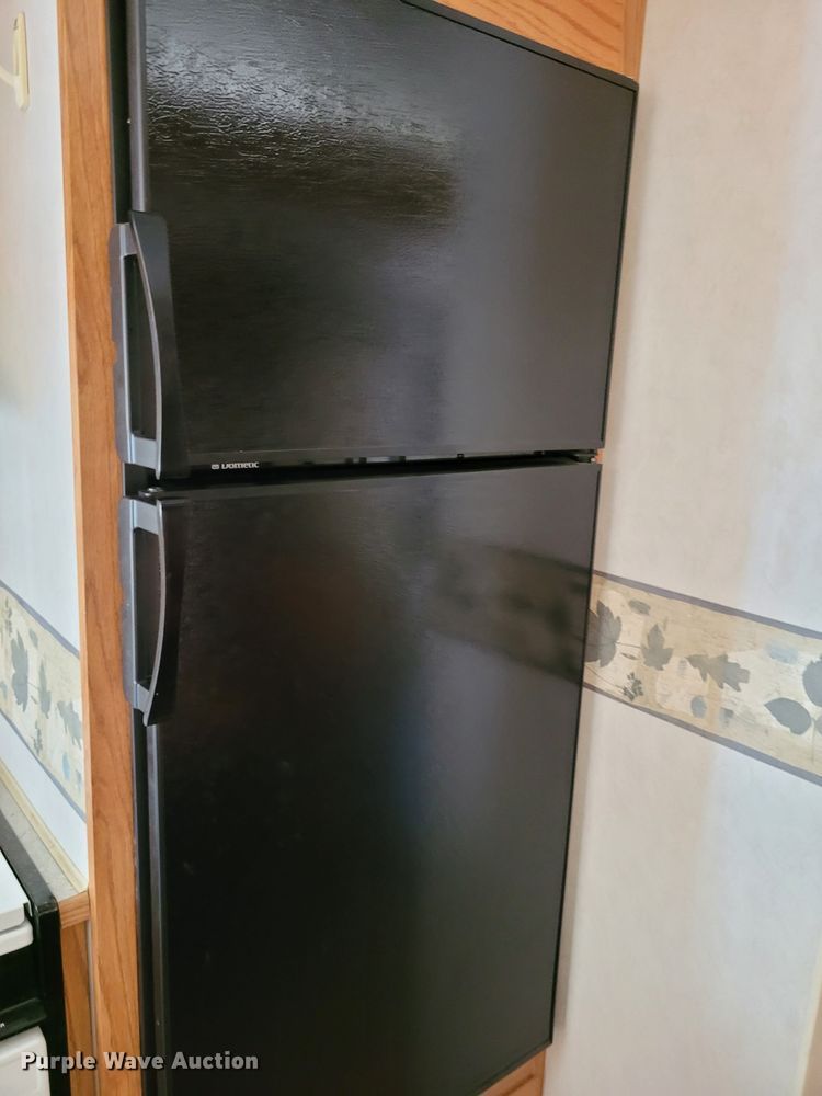 image for item DK1926 2001 Fleetwood Wilderness GL  camper