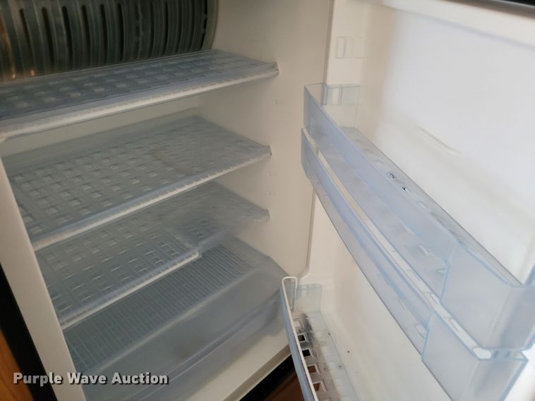 image for item DK1926 2001 Fleetwood Wilderness GL  camper