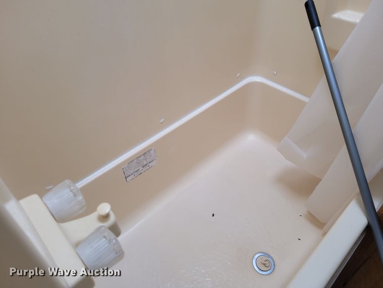 image for item DK1926 2001 Fleetwood Wilderness GL  camper