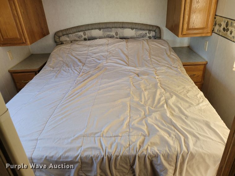 image for item DK1926 2001 Fleetwood Wilderness GL  camper