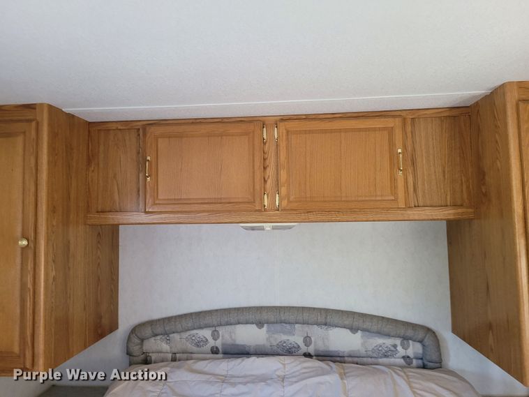 image for item DK1926 2001 Fleetwood Wilderness GL  camper